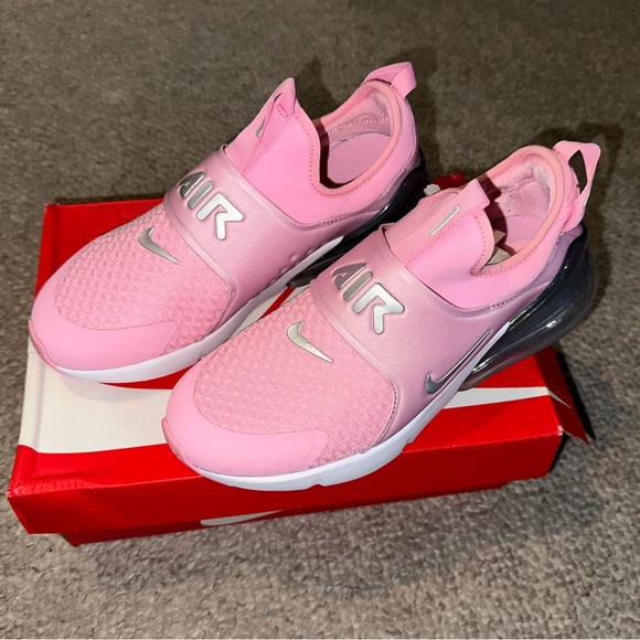 Nike sneakers - Picture 1 of 5